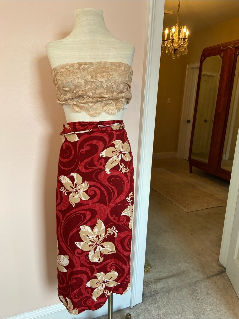 Hilo Hattie Classic Hawaiian Sarong Skirt in Deep Red and Tan Floral